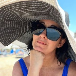 Meet your Posher, Mara